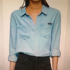 Calvin KleinSplit Back Chambray Roll Sleeves Sz S